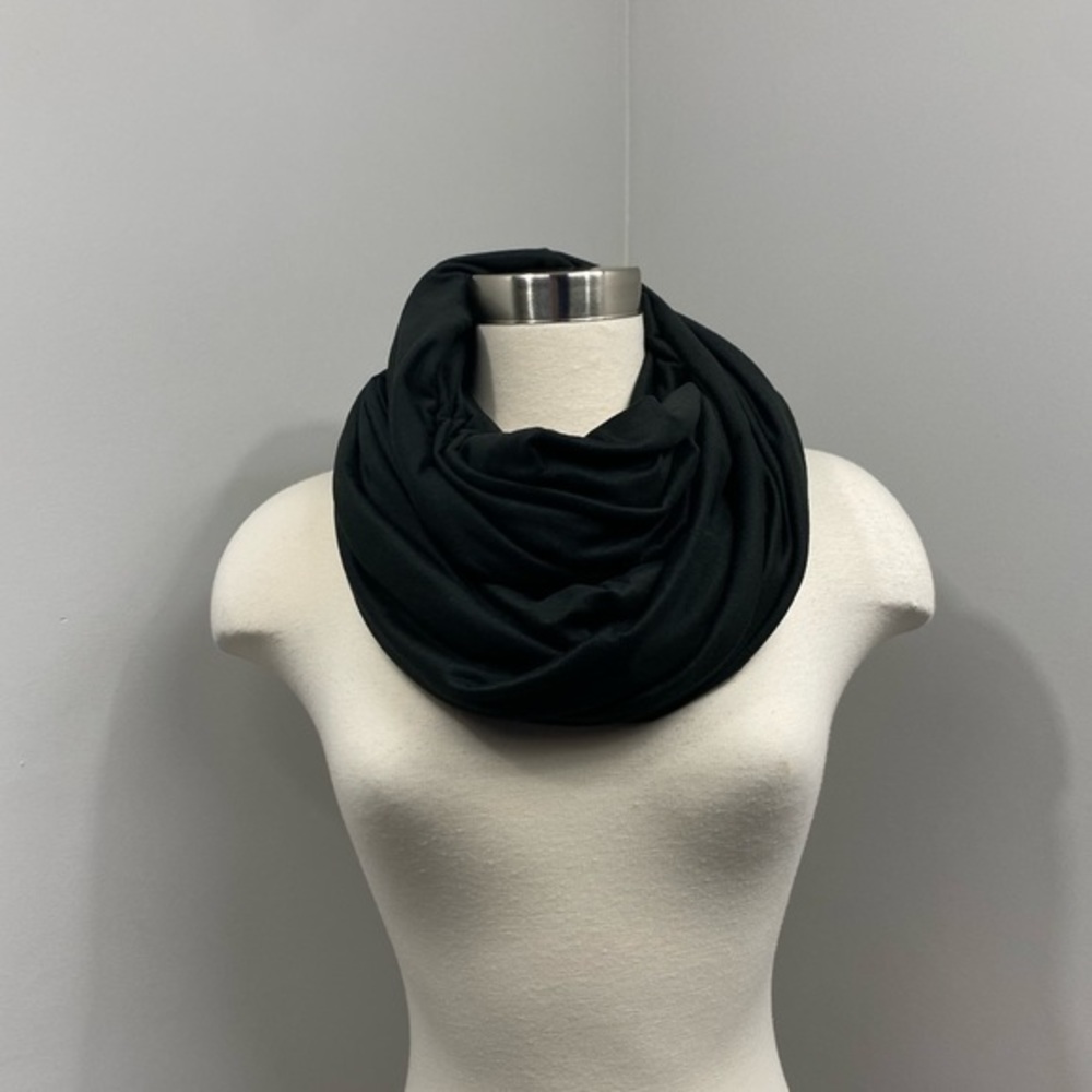 Beyond Yoga Black Infinity Scarfβ
